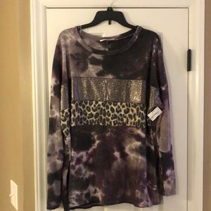 long sleeve purple tye dye w/cheetah print.